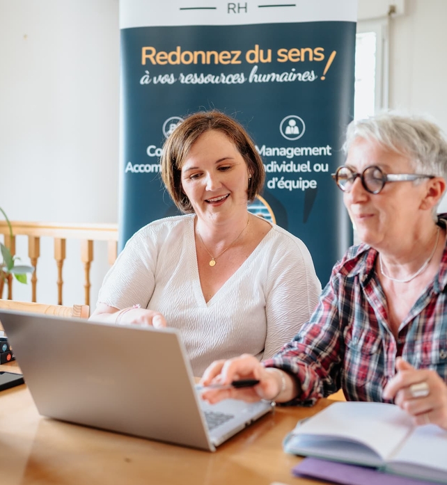 Aurélie Bazireau accompagnant une stagiaire - Form'Activ & Sens