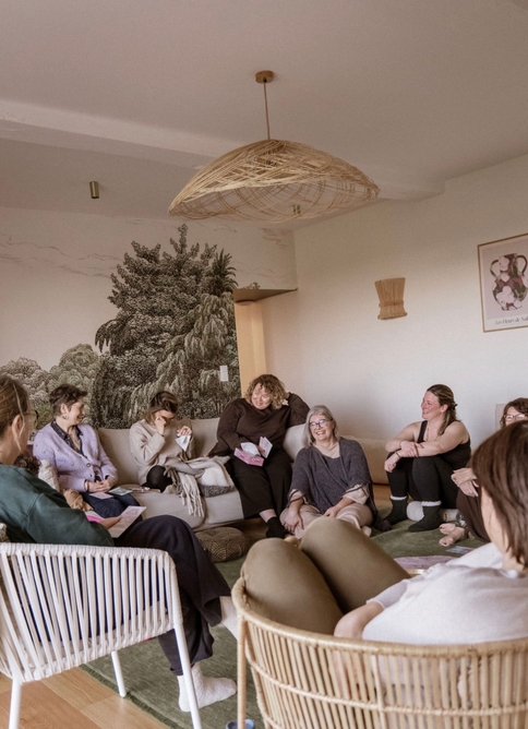 Cercle de femmes en atelier avec Stéphanie Courty en Vendée