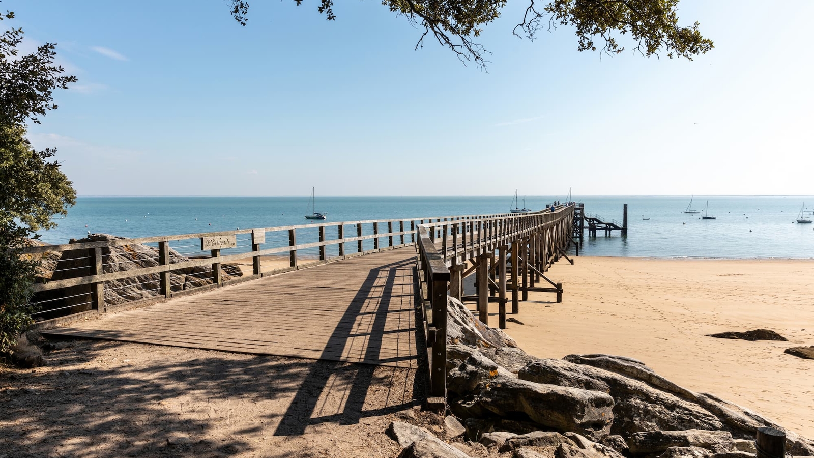 Plage de Noirmoutier, berceau des soins marins Artemia