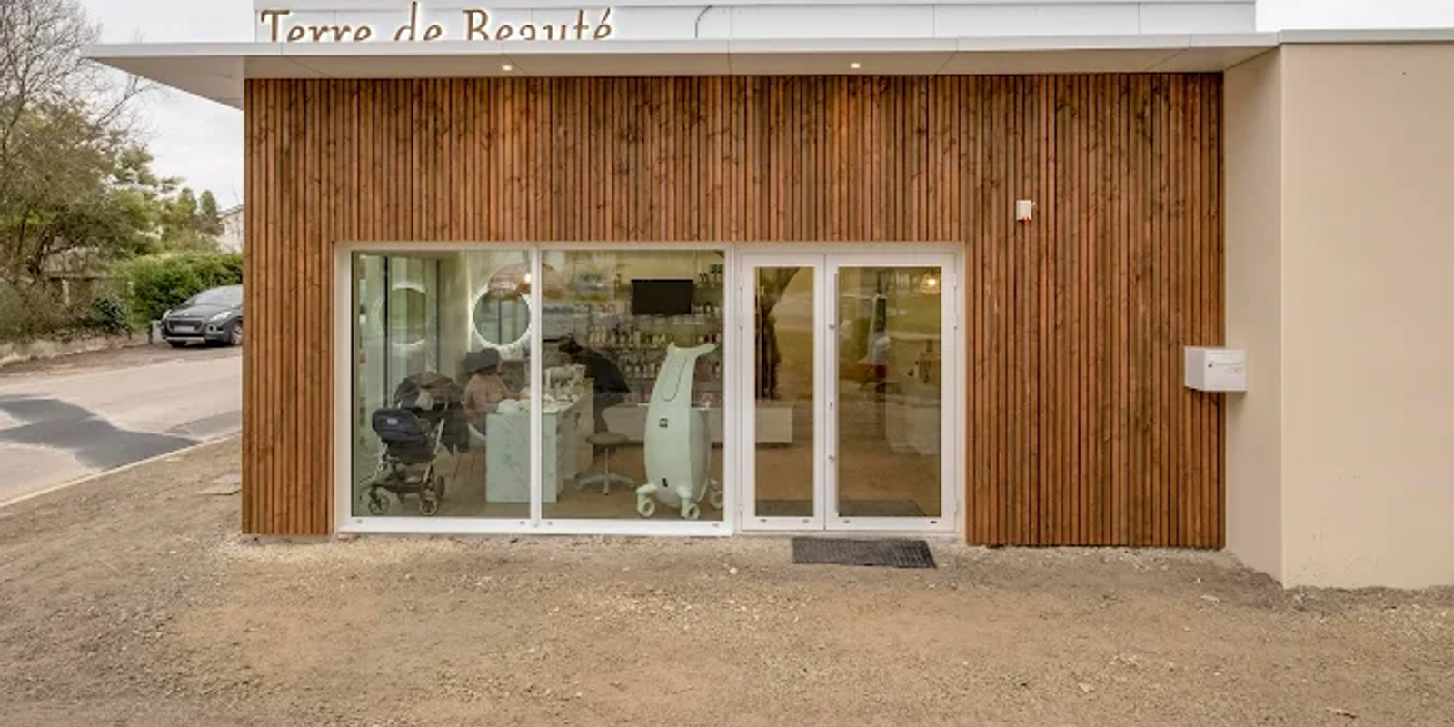 Entree exterieure de l'institut de beaute Terre de Beaute a Venansault