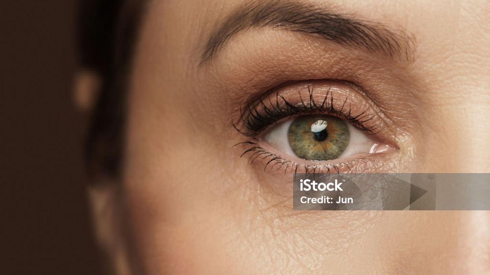 Regard sublime par un maquillage semi-permanent a l'institut Terre de Beaute a Venansault