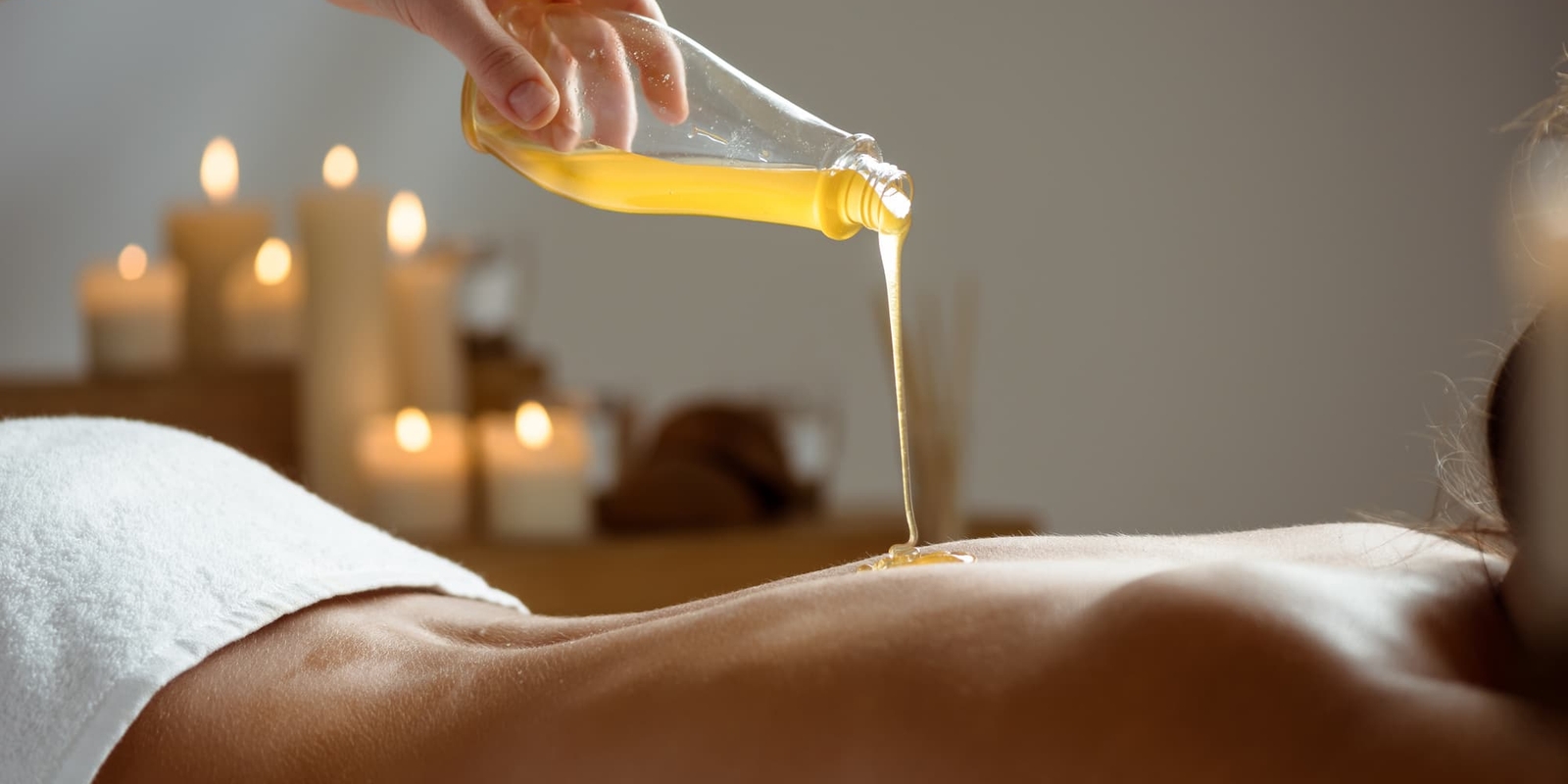 Séance de Head Spa, massage crânien japonais sous arceau d'eau à l'institut Terre de Beauté à Venansault