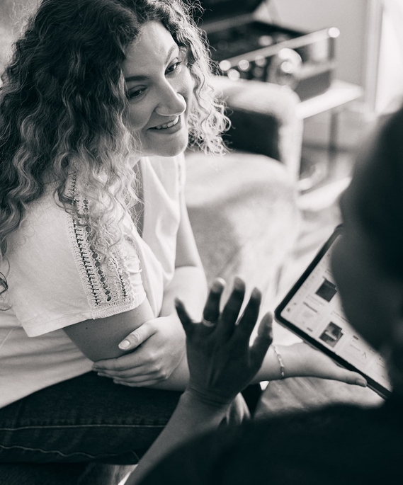 Clothilde, formatrice CloAssist', en échange avec une participante