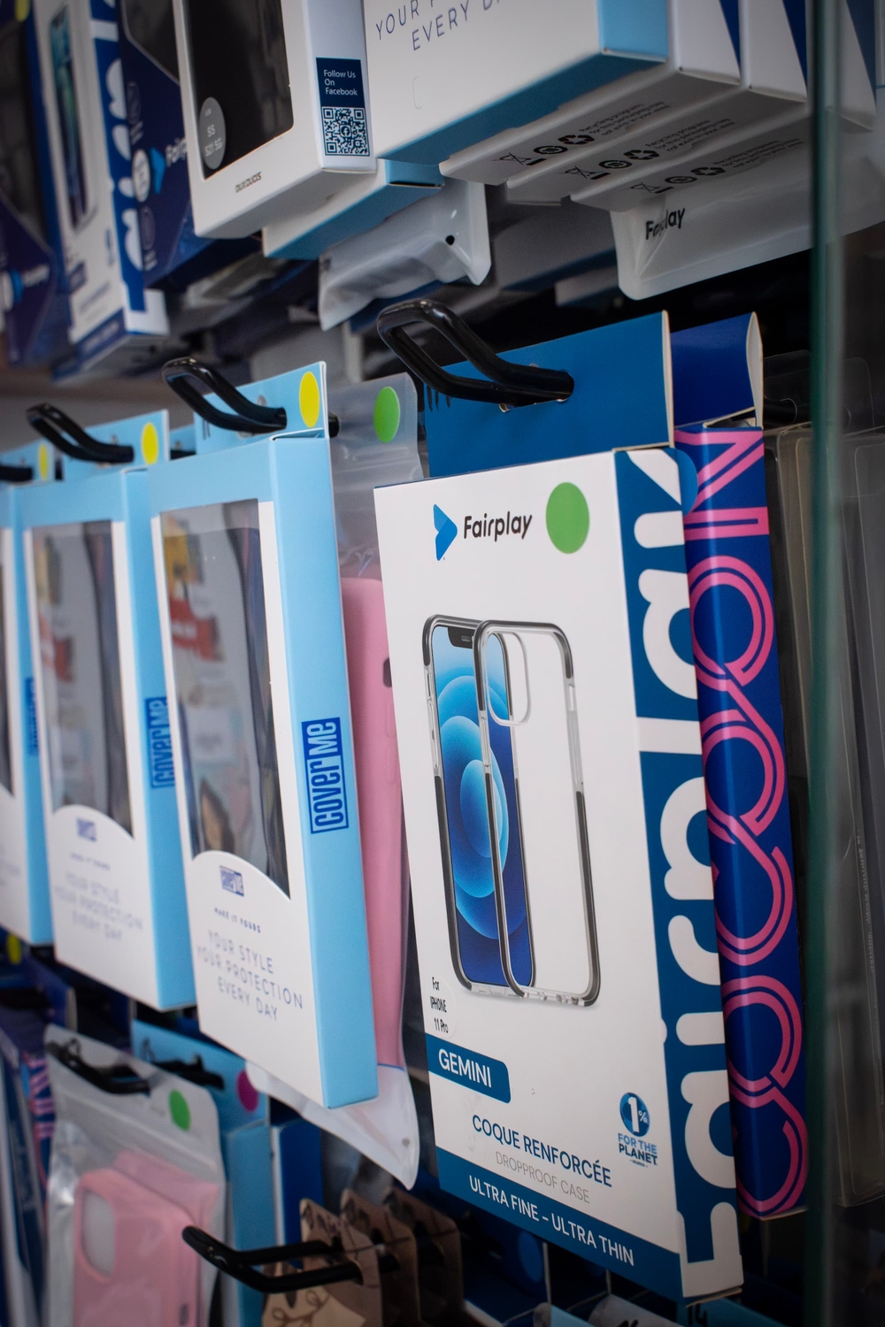Coques et protections d'écran en vente dans la boutique Phone Occaz d'Aizenay