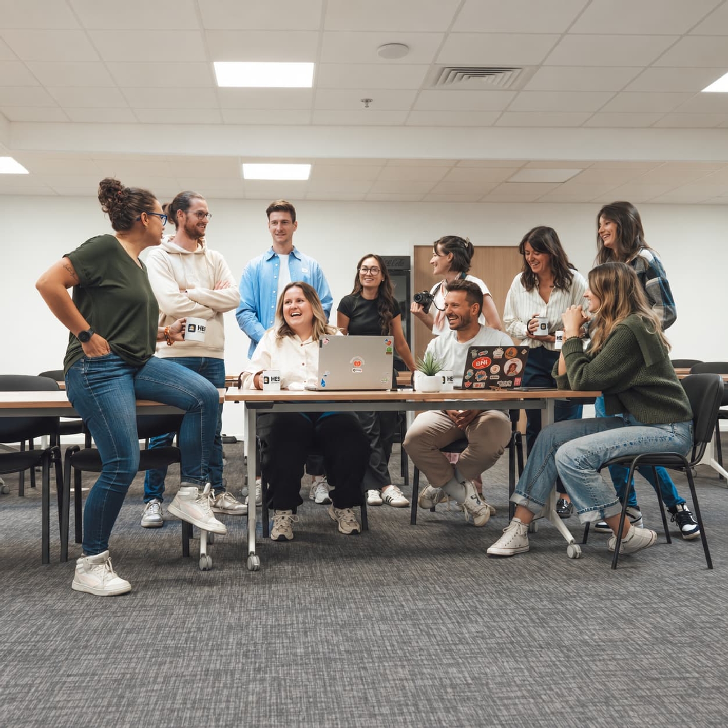 La team Hera au complet au QG, le Spot Sablais
