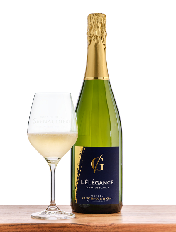 bouteille verre vin mousseux effervescent grenaudiere