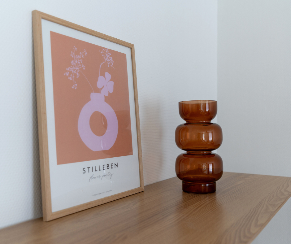 Home staging nantes appartement temoin detail deco avec cadre vase