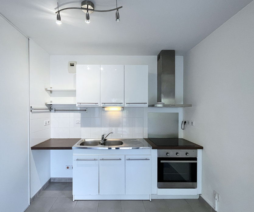 Home staging cuisine avant Antespostea Nantes