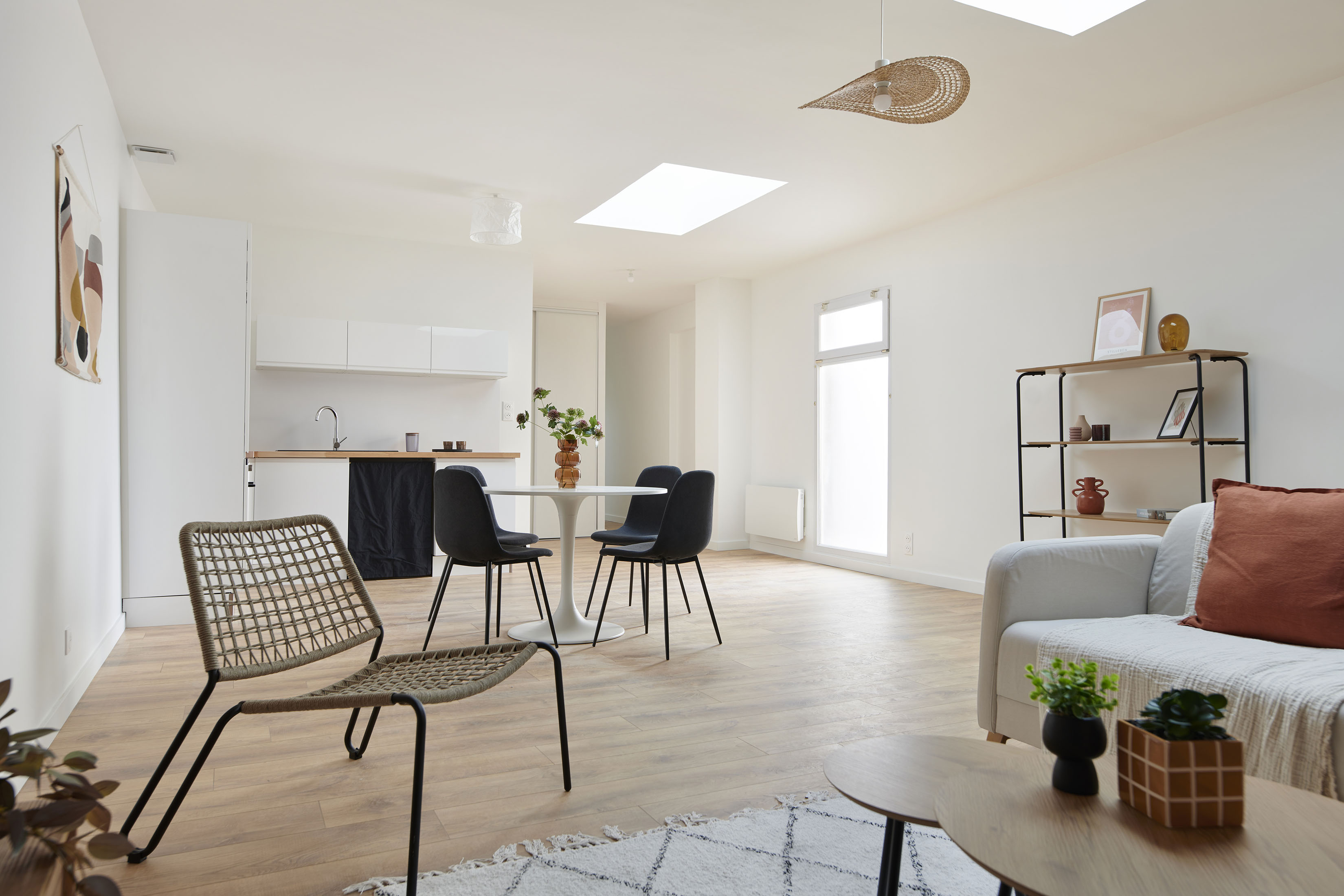 Home staging vendre plus cher : pièce de vie meublée pour la vente d'un appartement à Cholet, réalisation AntePostea
