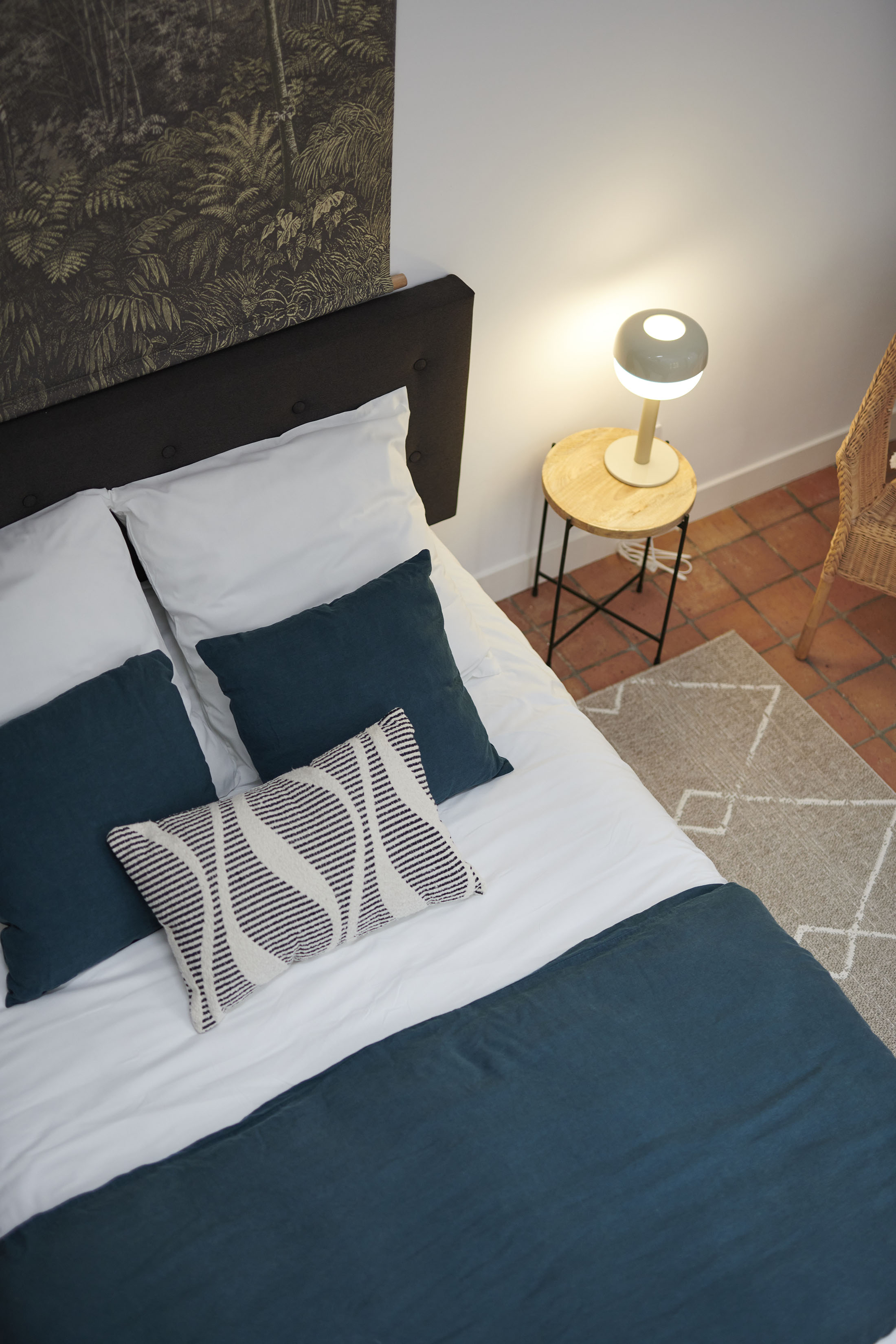 home staging dans chambre vue de hauteur