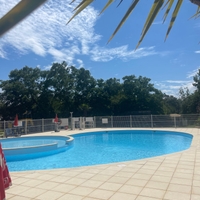 piscine dans un camping calme