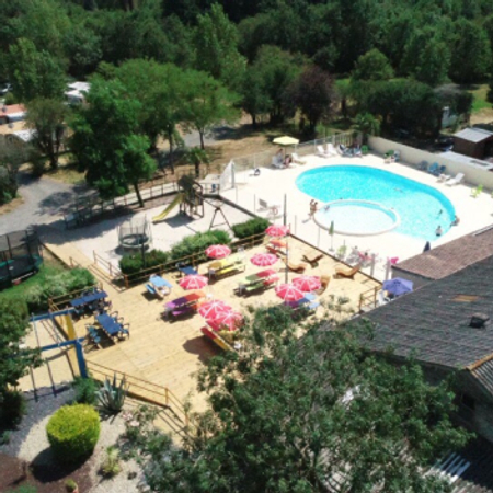 Piscine chaufée dans un camping en vendée