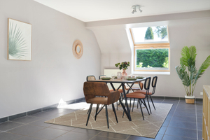 Home staging Sautron salle à manger avec table chaises tapis