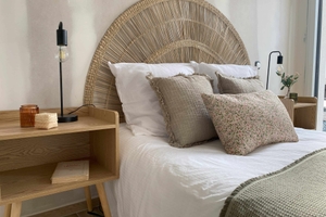 Home staging pour maison témoin détail tete de lit