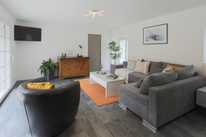 Home staging salon après désencombrement (56)